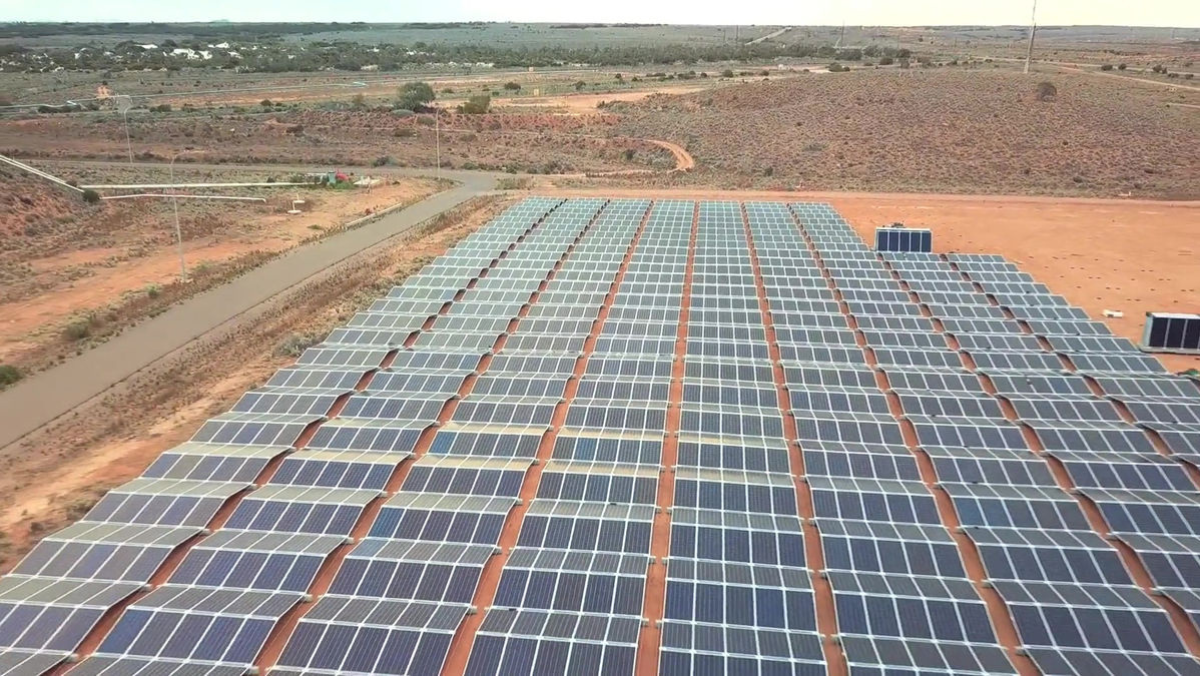 Wide solar farm supplying future renewable power for Australia–Asia subsea link
